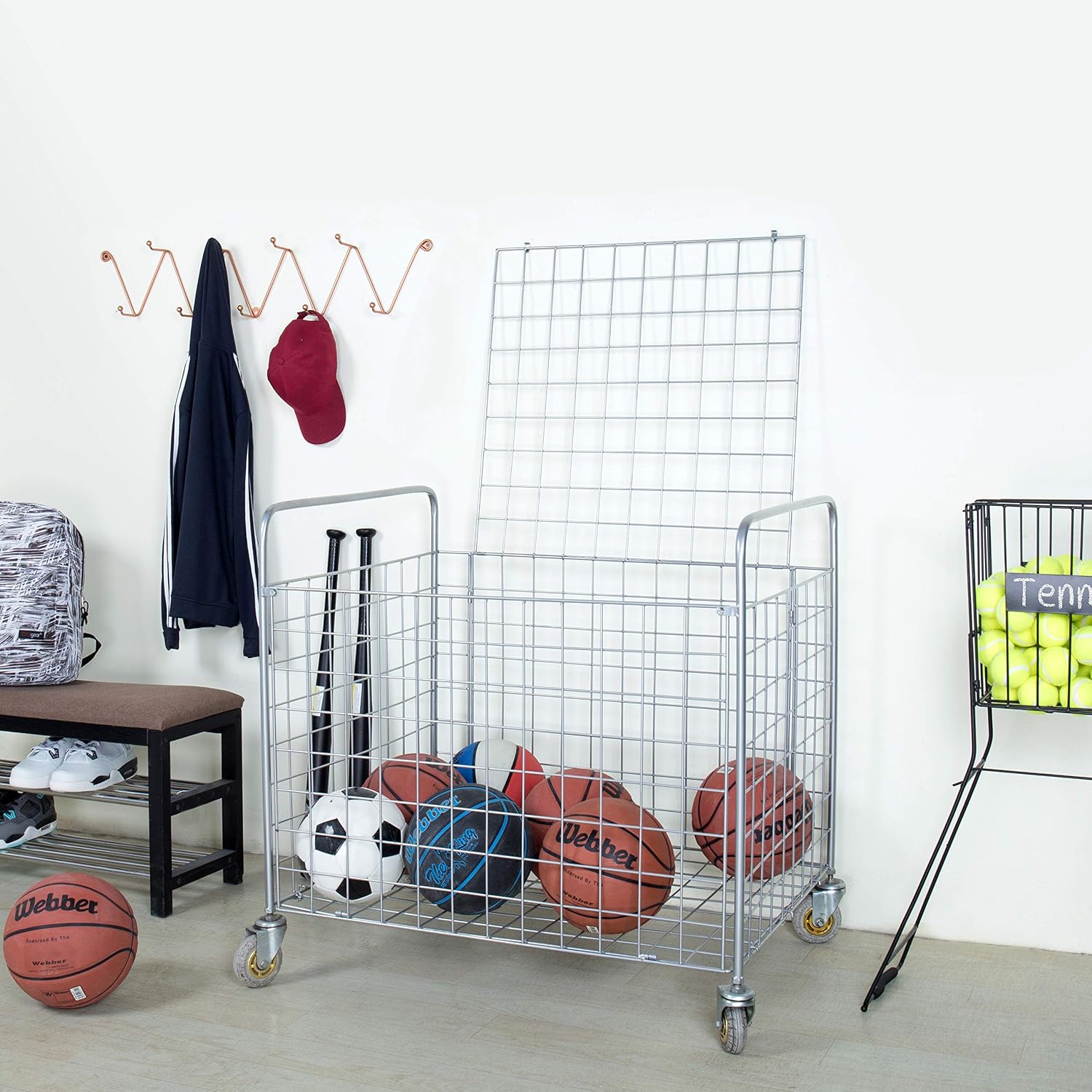 عربة تخزين كرات رياضية معدنية  - مراجعة Sports Equipment Locker وسعره