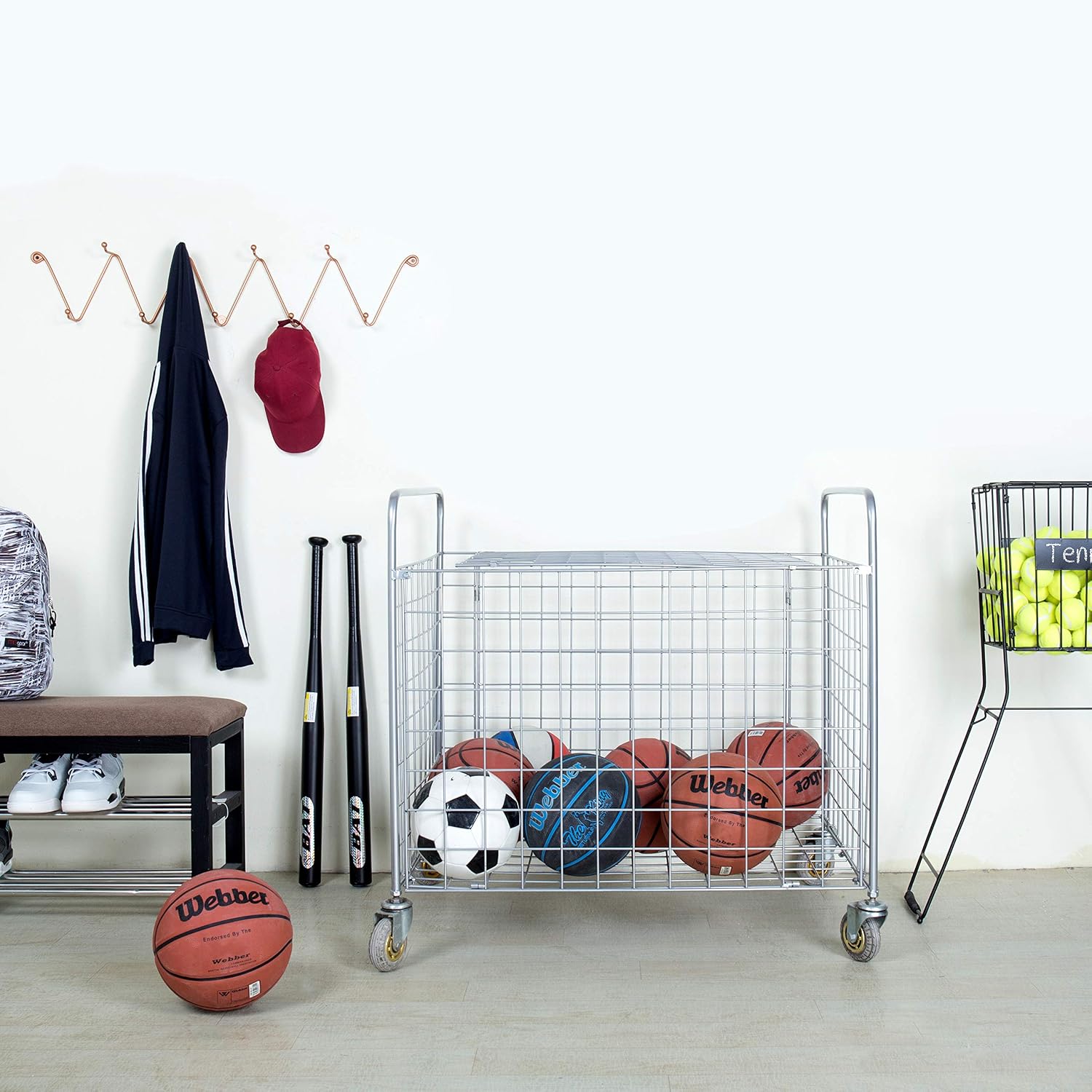 عربة تخزين كرات رياضية معدنية  - مراجعة Sports Equipment Locker وسعره